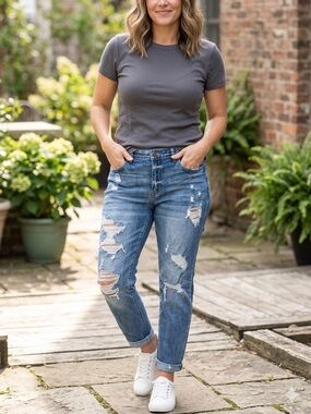 Judy Blue Boyfriend Fit Distressed Jeans Size 11/30